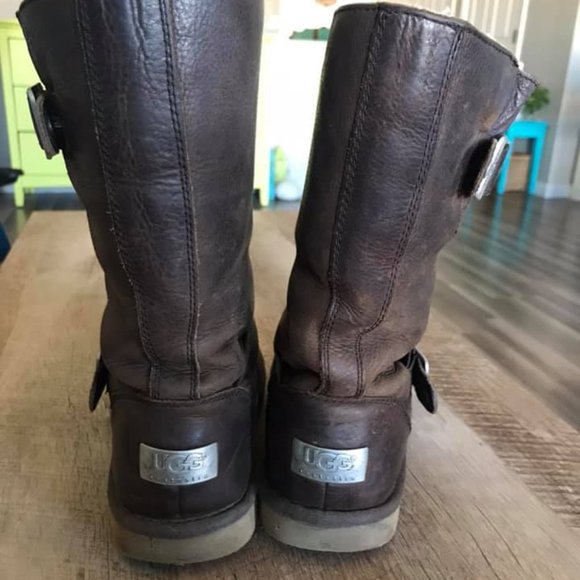 UGGS - Picture 3 of 5